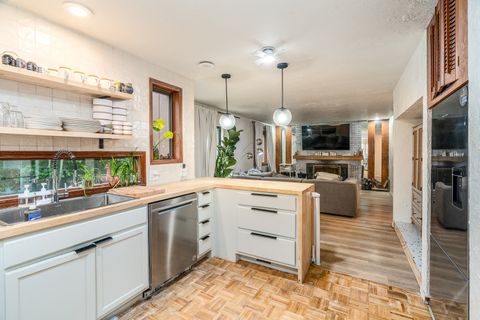 Tiny photo for 183 Heritage Road, Carbondale, IL 62903 (MLS # 12633491)