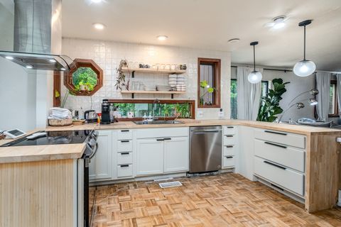 Tiny photo for 183 Heritage Road, Carbondale, IL 62903 (MLS # 12633491)