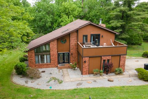 Tiny photo for 183 Heritage Road, Carbondale, IL 62903 (MLS # 12633491)