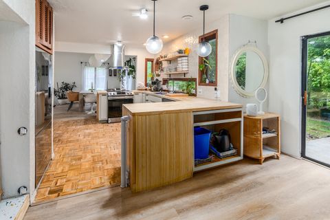 Tiny photo for 183 Heritage Road, Carbondale, IL 62903 (MLS # 12633491)