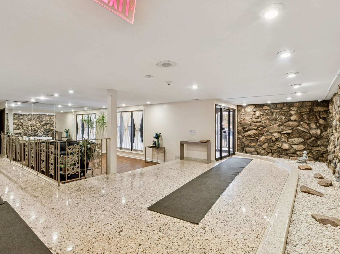 8225 N Niles Center Road N 309