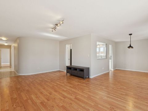 Tiny photo for 8225 N Niles Center Road N #309, Skokie, IL 60077 (MLS # 12575258)