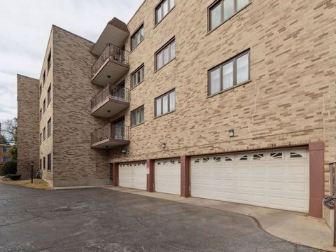 Tiny photo for 8225 N Niles Center Road N #309, Skokie, IL 60077 (MLS # 12575258)
