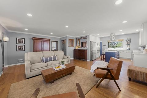 Tiny photo for 296 Kenilworth Avenue, Glen Ellyn, IL 60137 (MLS # 12624639)