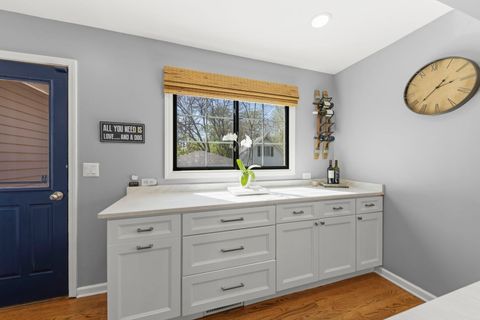 Tiny photo for 296 Kenilworth Avenue, Glen Ellyn, IL 60137 (MLS # 12624639)