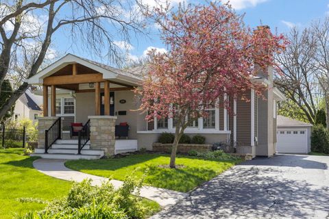 Photo of 296 Kenilworth Avenue, Glen Ellyn, IL 60137 (MLS # 12624639)