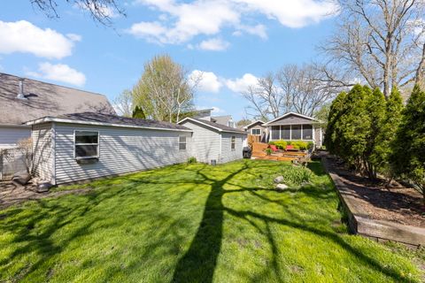 Tiny photo for 296 Kenilworth Avenue, Glen Ellyn, IL 60137 (MLS # 12624639)