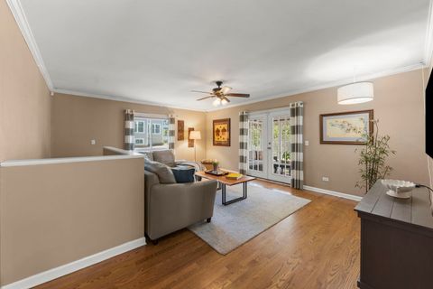 Tiny photo for 296 Kenilworth Avenue, Glen Ellyn, IL 60137 (MLS # 12624639)