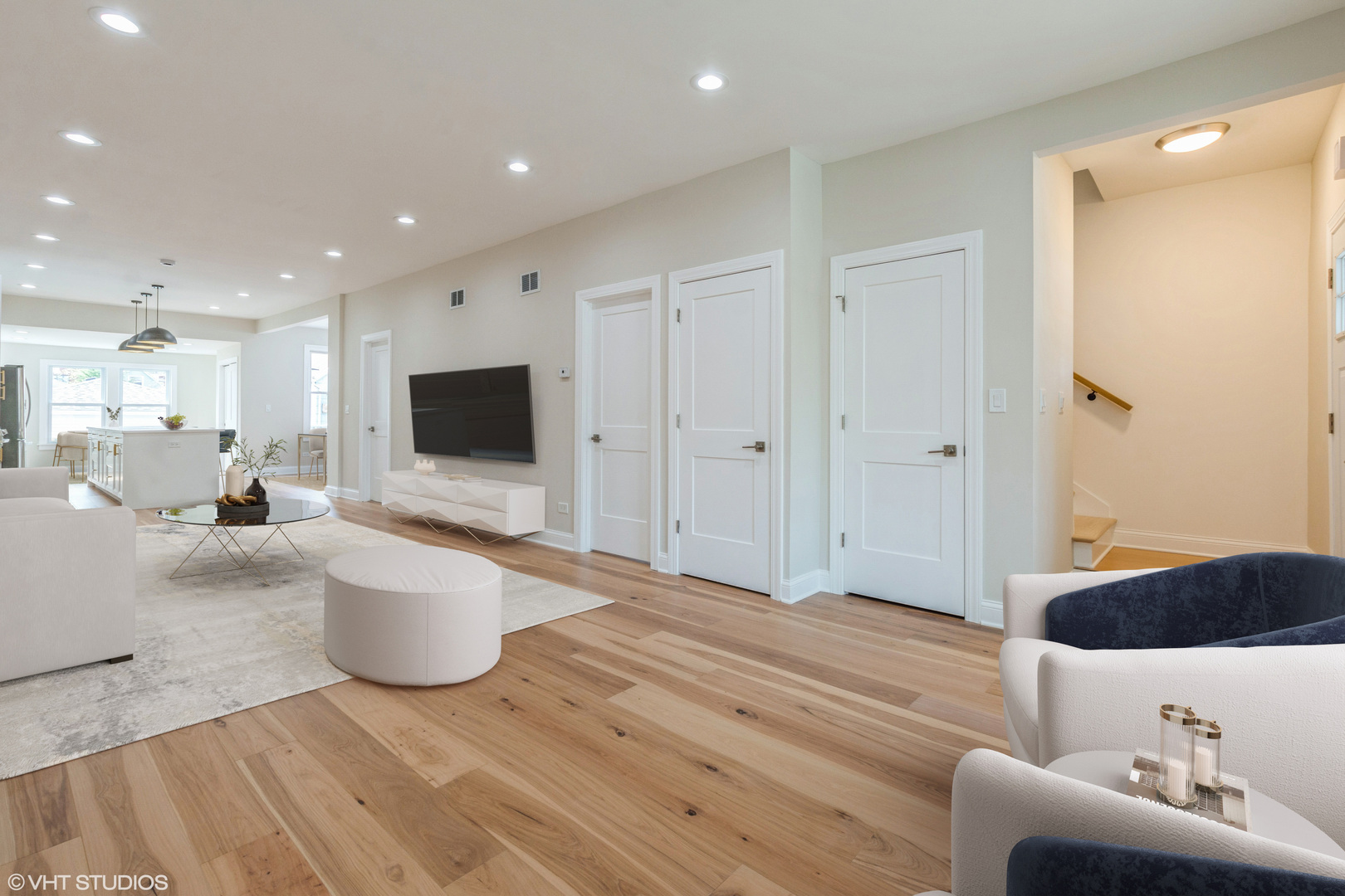 3311 W Belle Plaine Avenue