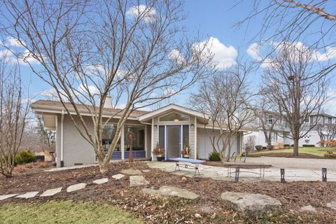 1990 Southridge Terrace Northfield IL 60093