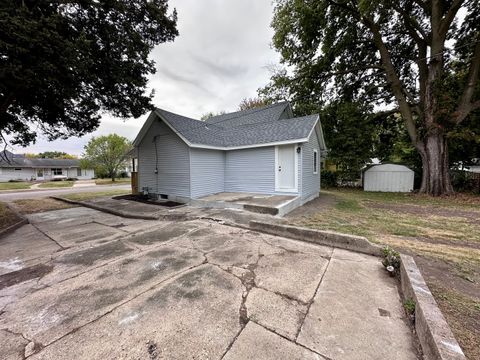 Tiny photo for 704 W 7th Street, Sterling, IL 61081 (MLS # 12496473)