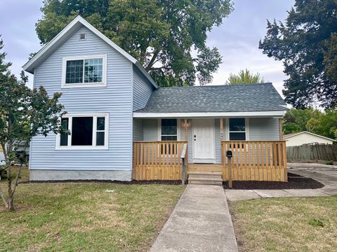 Photo of 704 W 7th Street, Sterling, IL 61081 (MLS # 12496473)