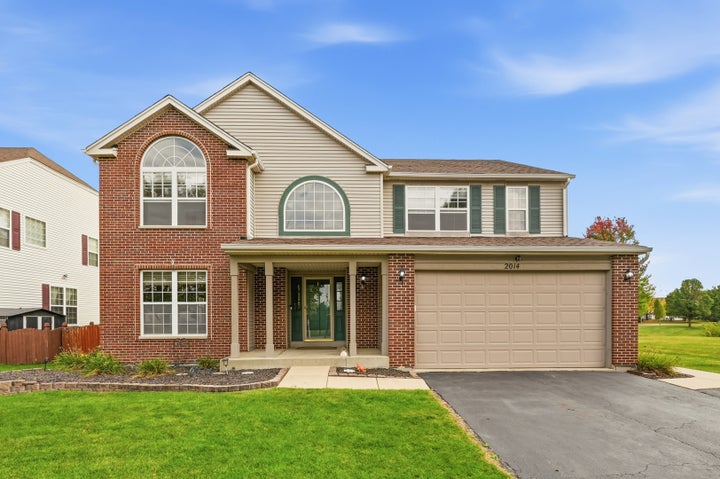 Photo 1 of 43 — 2014 Fairfield Drive, Plainfield, IL 60586