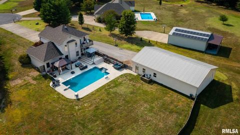 Tiny photo for 1615 POSEY Street, Marion, IL 62959 (MLS # EB458477)