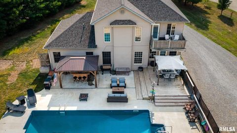 Tiny photo for 1615 POSEY Street, Marion, IL 62959 (MLS # EB458477)