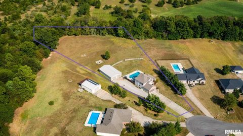 Tiny photo for 1615 POSEY Street, Marion, IL 62959 (MLS # EB458477)