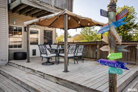 Tiny photo for 1615 POSEY Street, Marion, IL 62959 (MLS # EB458477)