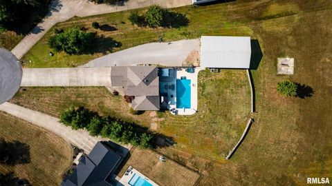 Tiny photo for 1615 POSEY Street, Marion, IL 62959 (MLS # EB458477)