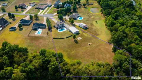 Tiny photo for 1615 POSEY Street, Marion, IL 62959 (MLS # EB458477)