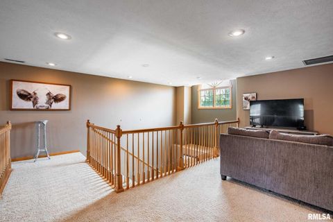 Tiny photo for 1615 POSEY Street, Marion, IL 62959 (MLS # EB458477)