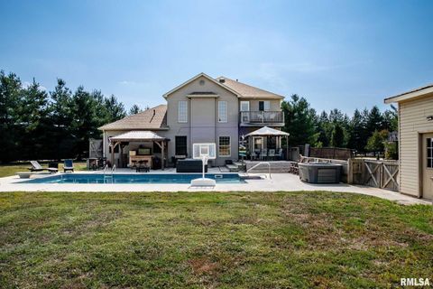 Tiny photo for 1615 POSEY Street, Marion, IL 62959 (MLS # EB458477)