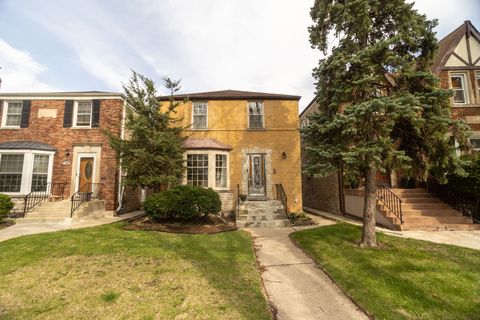 Tiny photo for 1747 N Sayre Avenue, Chicago, IL 60707 (MLS # 12616984)