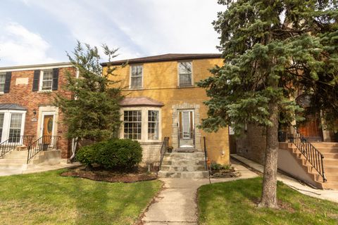 Photo of 1747 N Sayre Avenue, Chicago, IL 60707 (MLS # 12616984)
