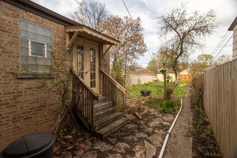 Tiny photo for 1747 N Sayre Avenue, Chicago, IL 60707 (MLS # 12616984)