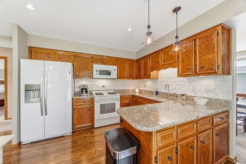 Tiny photo for 13764 W Deervalley Drive, Homer Glen, IL 60491 (MLS # 12609219)