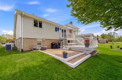 Tiny photo for 13764 W Deervalley Drive, Homer Glen, IL 60491 (MLS # 12609219)