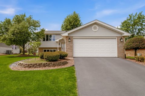 Tiny photo for 13764 W Deervalley Drive, Homer Glen, IL 60491 (MLS # 12609219)
