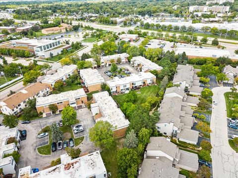 Tiny photo for 363 Oaktree Court, Hoffman Estates, IL 60169 (MLS # 12460250)