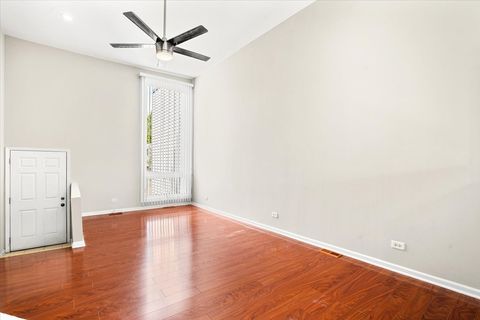 Tiny photo for 363 Oaktree Court, Hoffman Estates, IL 60169 (MLS # 12460250)