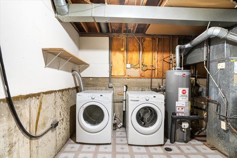 Tiny photo for 363 Oaktree Court, Hoffman Estates, IL 60169 (MLS # 12460250)