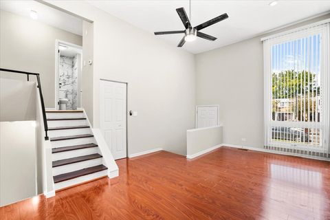 Tiny photo for 363 Oaktree Court, Hoffman Estates, IL 60169 (MLS # 12460250)