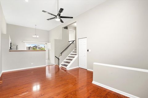 Tiny photo for 363 Oaktree Court, Hoffman Estates, IL 60169 (MLS # 12460250)