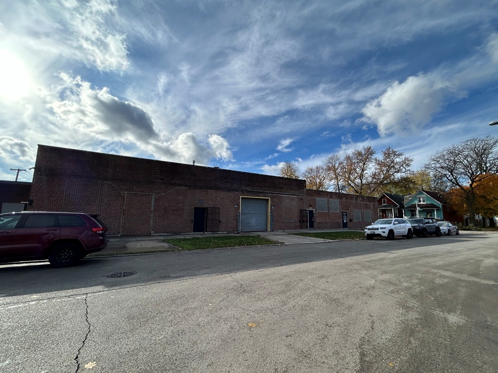 548 N Sacramento Boulevard