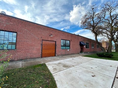 548 N Sacramento Boulevard Chicago IL 60612