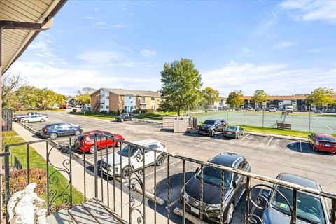 Tiny photo for 8896 David Place #2E, Des Plaines, IL 60016 (MLS # 12509034)
