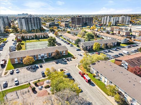 Tiny photo for 8896 David Place #2E, Des Plaines, IL 60016 (MLS # 12509034)