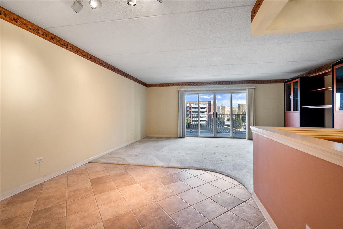 7071 W Touhy Avenue 403