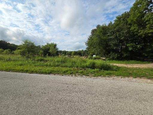 lot 1 S Irish Lane