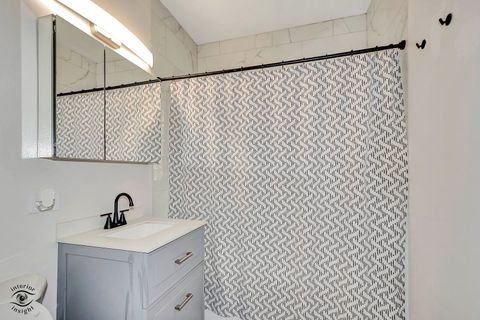 Tiny photo for 642 W 37th Street, Chicago, IL 60609 (MLS # 12525295)