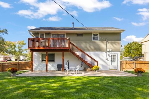 Tiny photo for 13 S Victoria Lane, Streamwood, IL 60107 (MLS # 12591463)