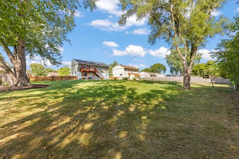 Tiny photo for 13 S Victoria Lane, Streamwood, IL 60107 (MLS # 12591463)