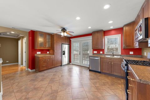 Tiny photo for 13 S Victoria Lane, Streamwood, IL 60107 (MLS # 12591463)