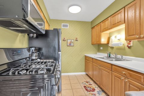 Tiny photo for 1314 ELY Court #1314, Wheeling, IL 60090 (MLS # 12608184)