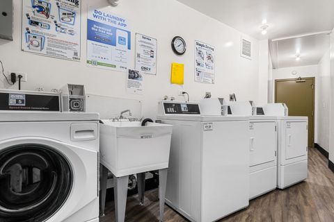 Tiny photo for 6833 N Kedzie Avenue #1404, Chicago, IL 60645 (MLS # 12612612)