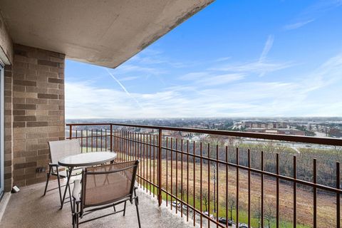 Tiny photo for 6833 N Kedzie Avenue #1404, Chicago, IL 60645 (MLS # 12612612)