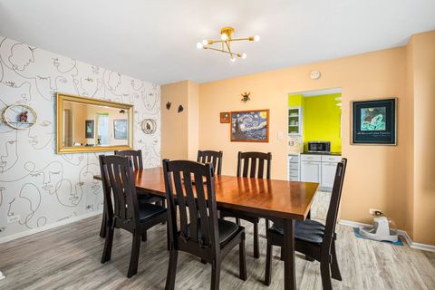 Tiny photo for 6833 N Kedzie Avenue #1404, Chicago, IL 60645 (MLS # 12612612)